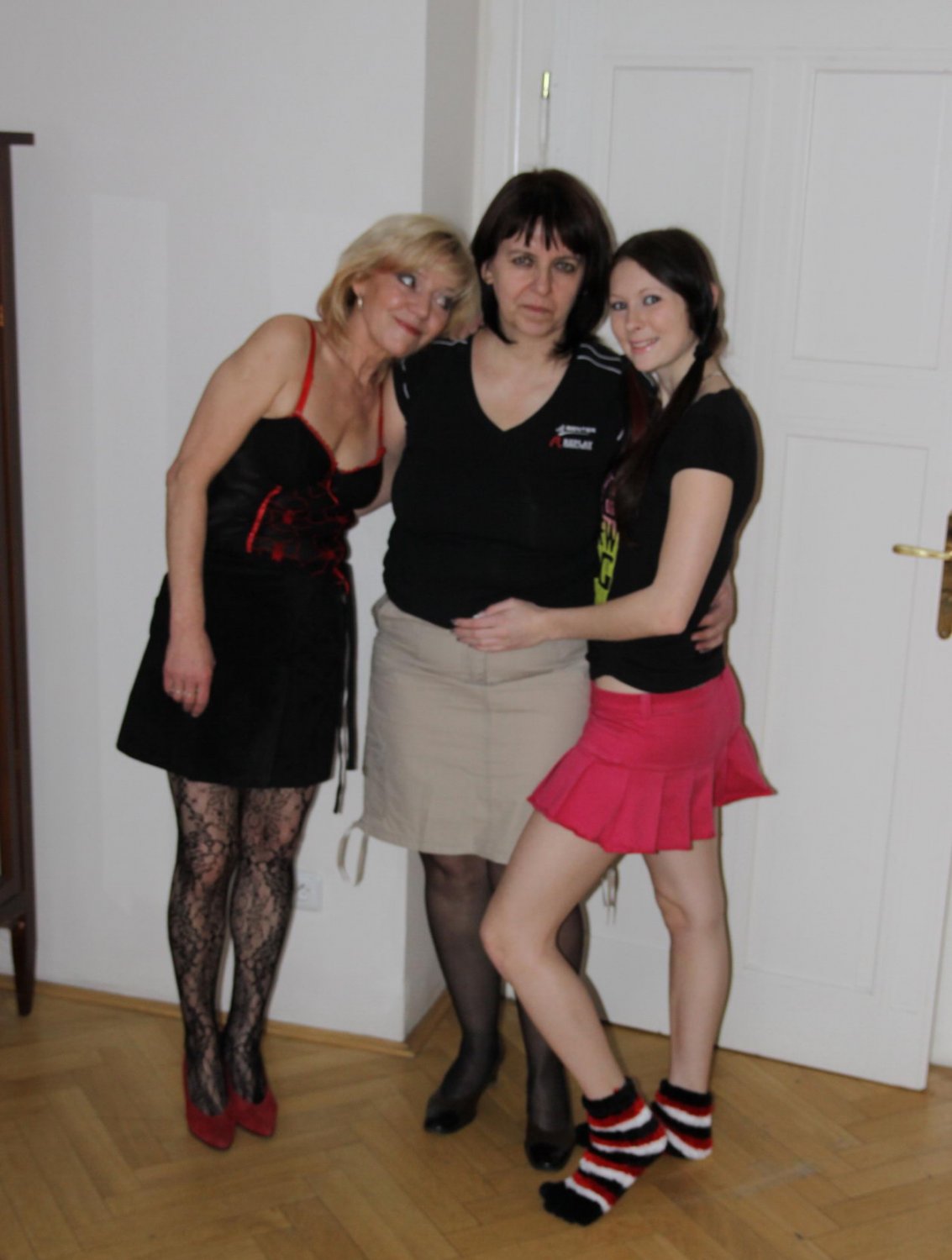 milf lesbian younger - amature strip dance zendaya panties