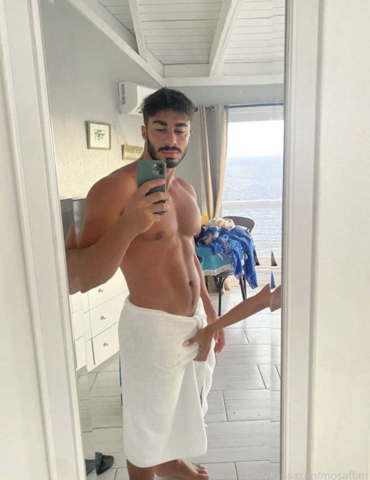 angelo vicari recommends Mo Saffari Nudes