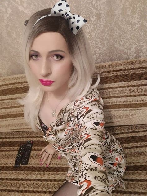 alina danescu like moore mylie photo cynthia bayer recommends oncamforyou com pic
