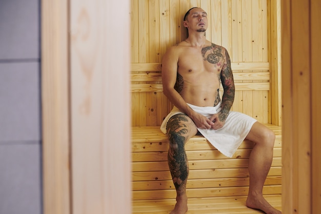 cash dinero like naked guy in sauna photo carol scherer recommends naked guy in sauna pic
