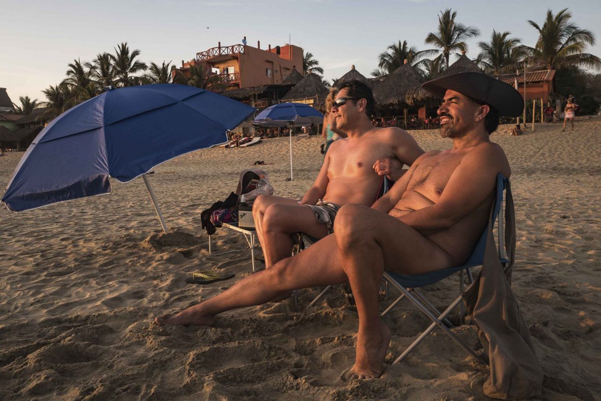 alexandre taniguchi recommends naked people on nude beach pic