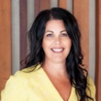 darian rowe recommends Nina James