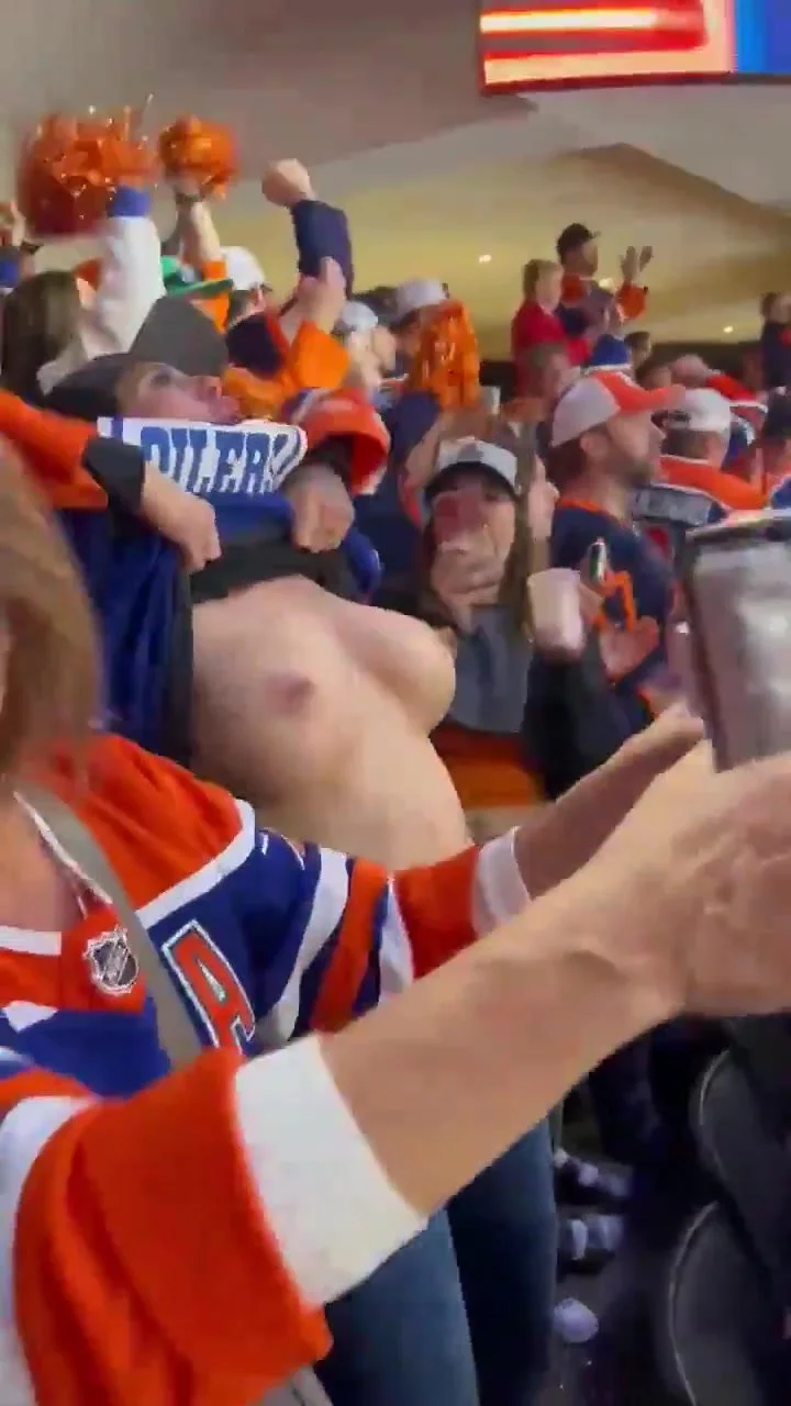 christopher hoare recommends nude boob flash pic