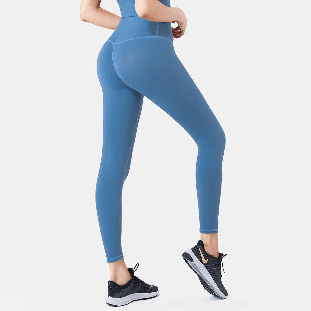 candy turnbull like nudes in yoga pants photo danielle blumberg recommends nudes in yoga pants pic