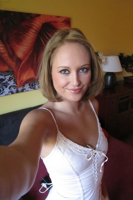 ashley sequeira recommends older women nude selfies pic