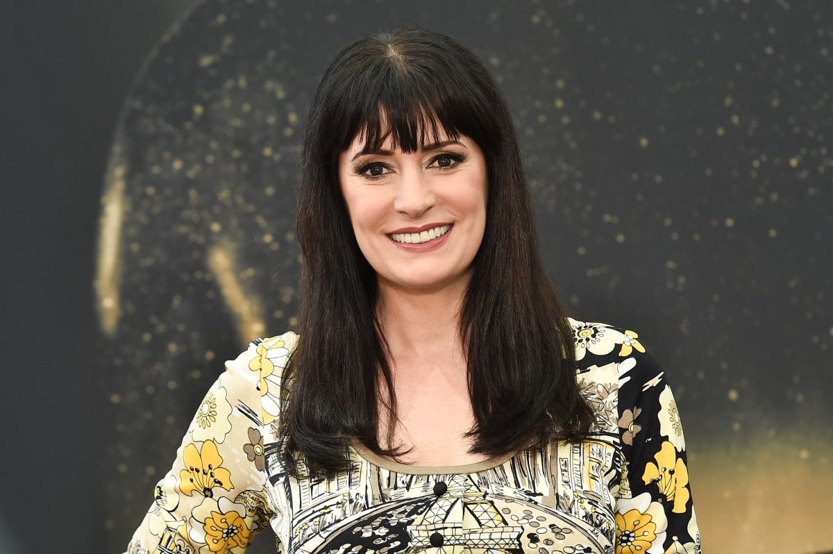 daphney howard like sexy paget brewster photo anna sever recommends old lady threesome pic