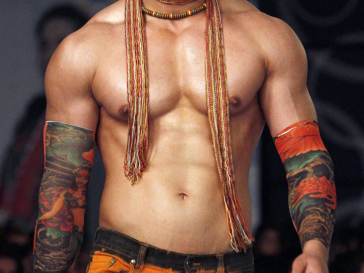 Best of downblouse jerk betty reichert share pakistani twinks photos