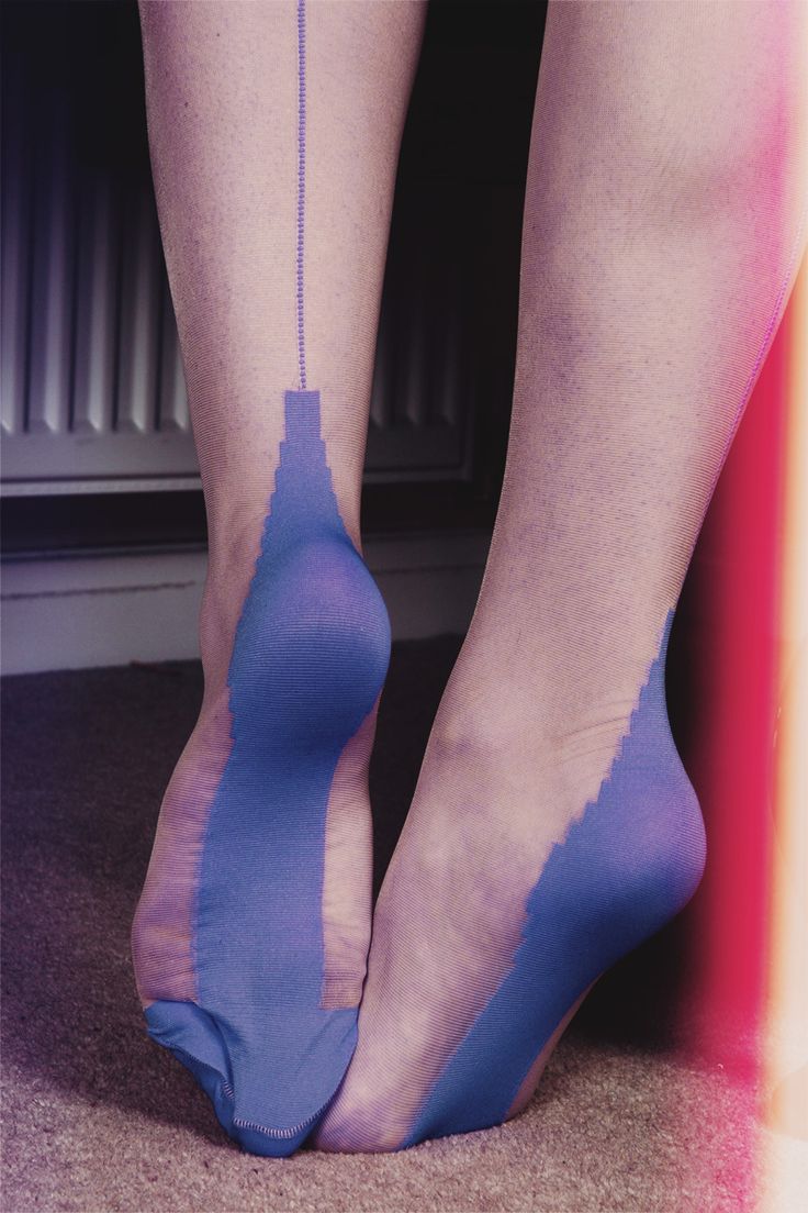 pantyhose feet in face - cheri oteri sexy pictures of tyra banks naked