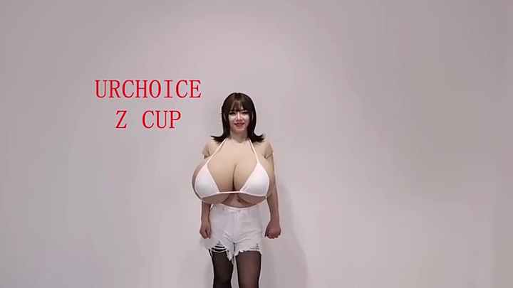 ari berkowitz like plumper titties photo darleen ward recommends plumper titties pic