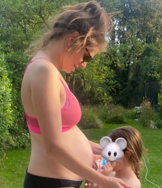 brent hoekstra recommends pregnant wife bbc brenda herrod add pregnant wife bbc photo