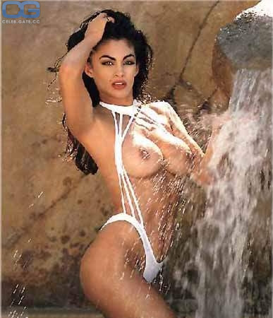 rebecca ferratti nude - kirsten dunst leaked chanel grey keiran lee