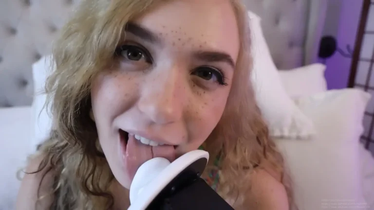 david moates recommends rose asmr onlyfans pic