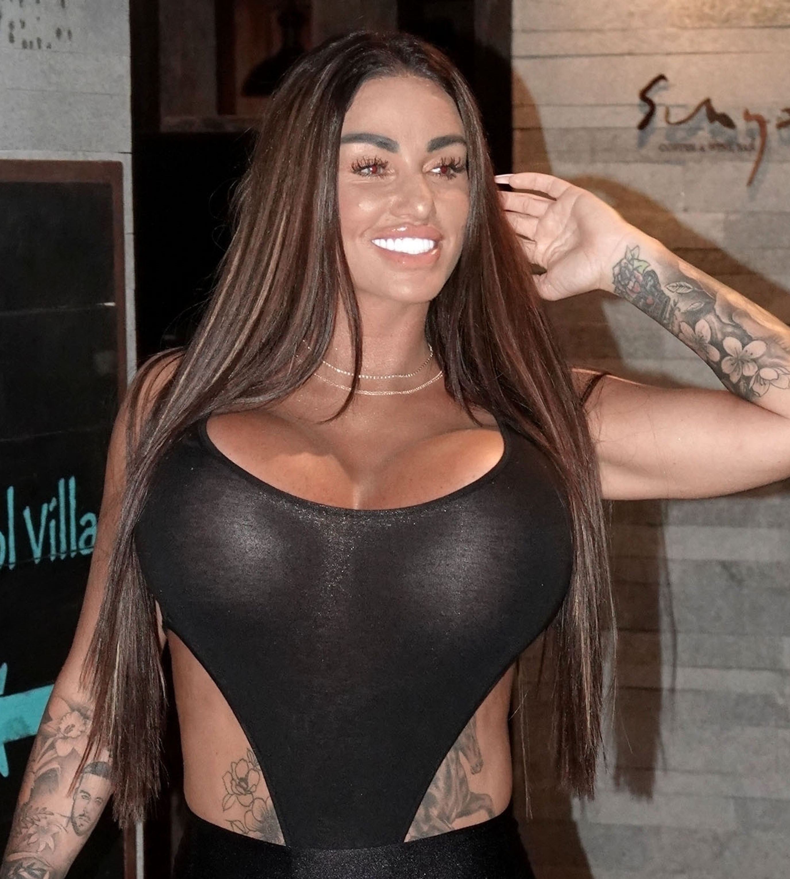 caoimhe okane recommends Showing Off Titties
