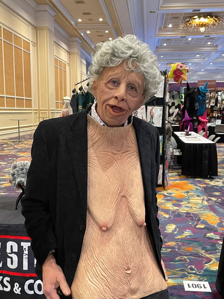 dee mogavero recommends Small Saggy Mature Tits
