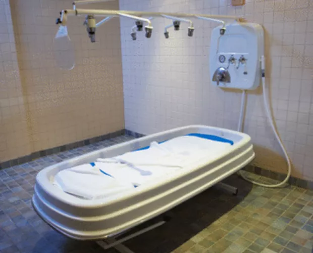 brad ramsay recommends Table Shower Video