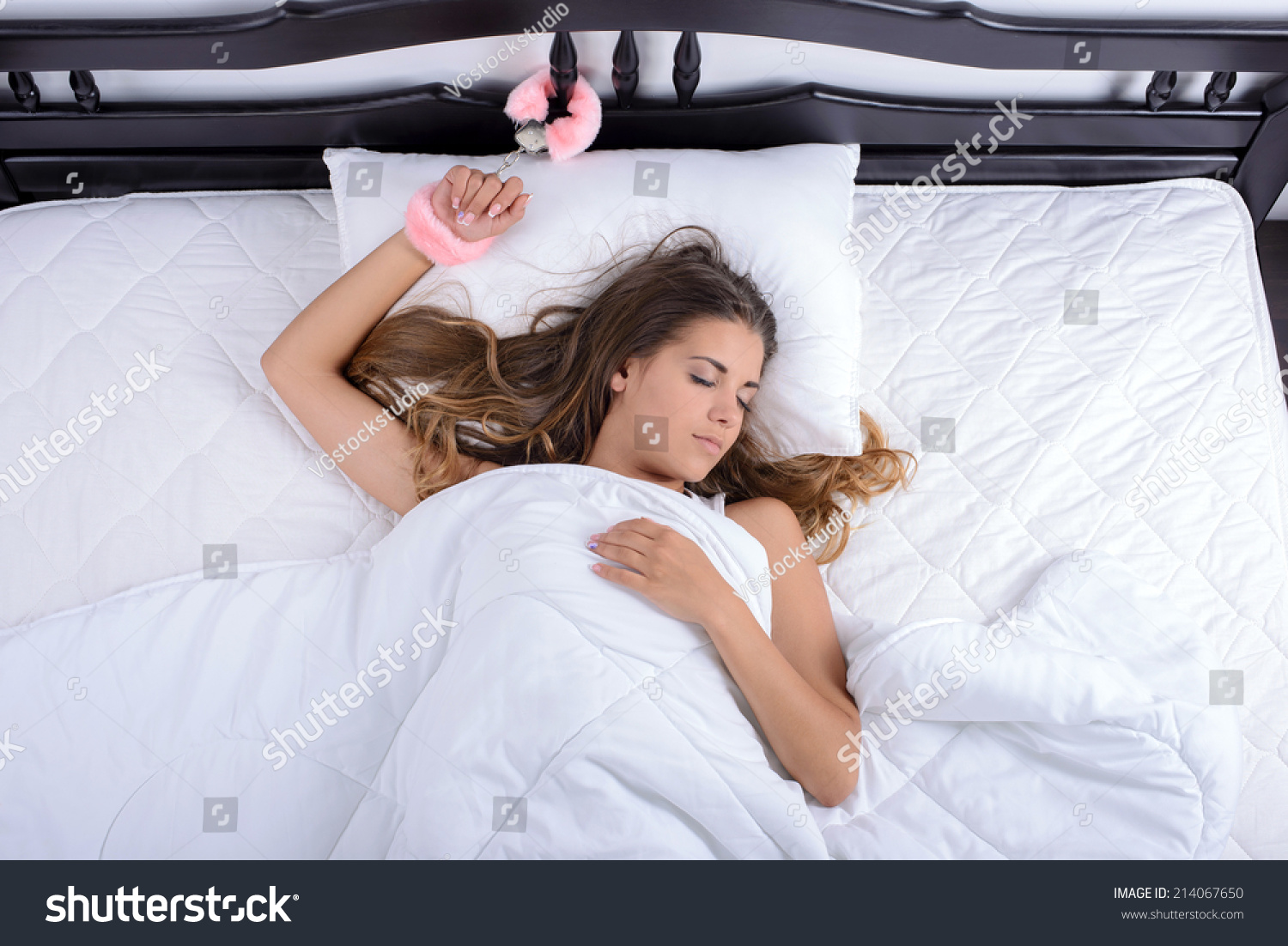 tied up in bed - dulce neves alice redlips blowjob
