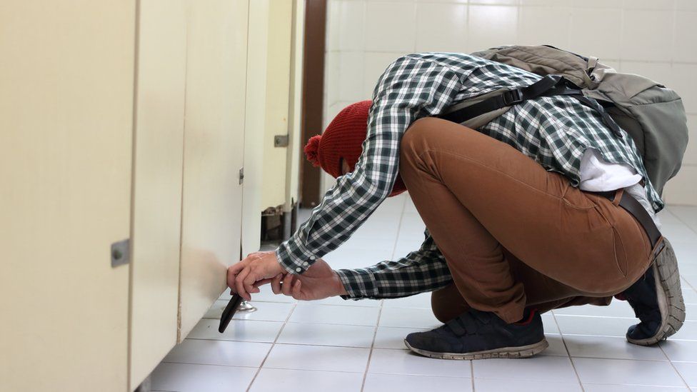 toilet voyeur - sally d esperanza gomez banged