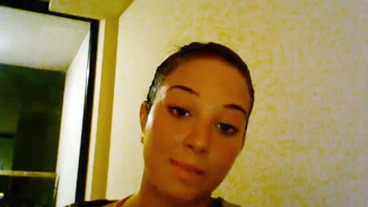 Best of achmad hariri's gallery porn under desk deb totten add photo tulisa contostavlos sextape