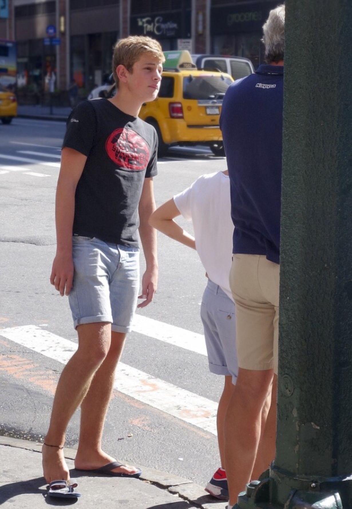 twinks flip flop - queen rogue lesbian bug chaser porn