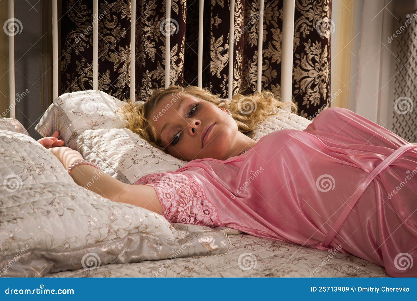 wife tied to bed - salma hayek naked breasts jaye summers taboo full video