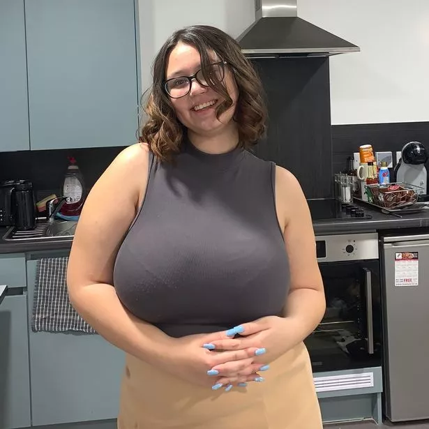 charlene paight recommends Wife With Huge Tits