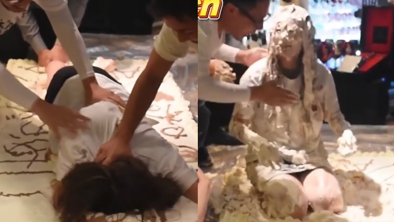 Best of Women pied in the face